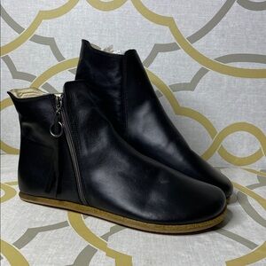 Anya’s Shop Rosa Zipper Barefoot Boots